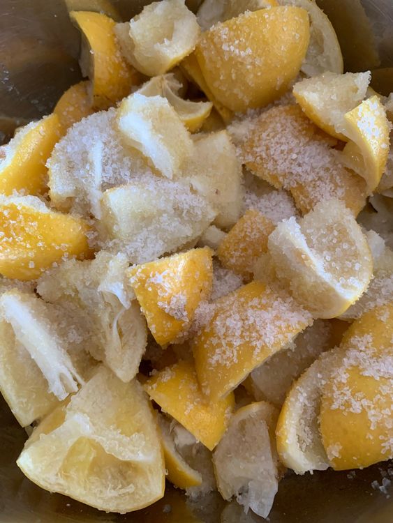 Step 1.2: Thoroughly wash the lemons