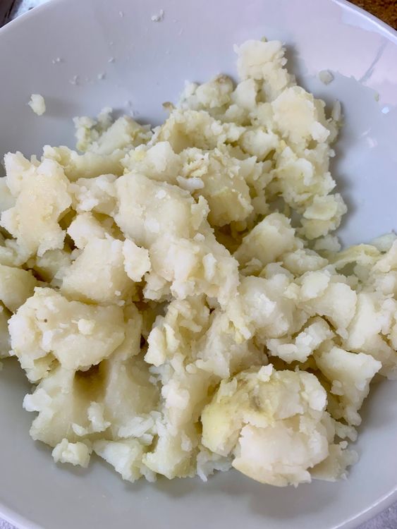 Step 1.1: Roughly mash the boiled potatoes and keep aside