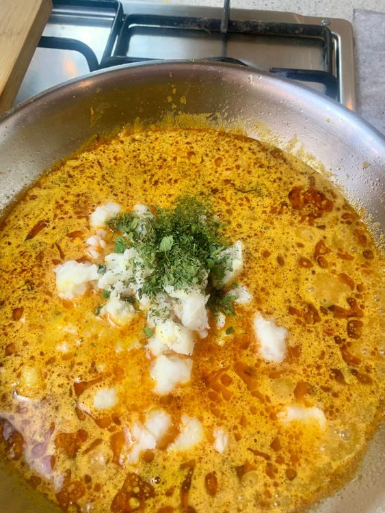 Step 1.1: Add mashed potatoes and kasuri methi