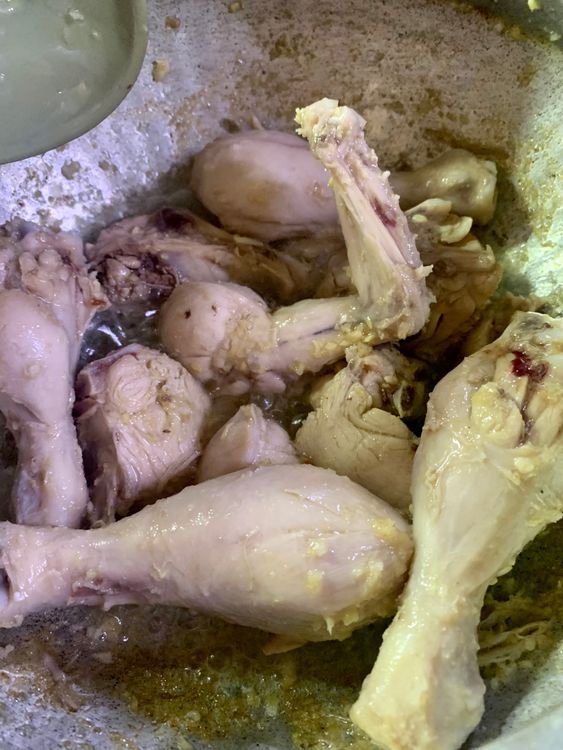 Step 1.2: Add ginger and garlic and cook for another minute