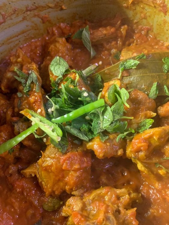 Step 1.1: Add kashmiri red chilli powder, mint leaves and green chillies