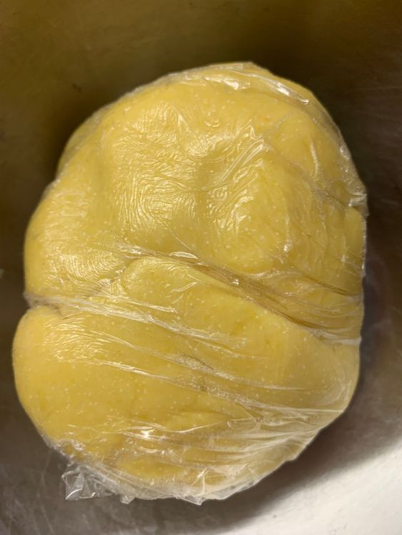 Step 1.1: Wrap the dough in cling film and refrigerate it for 10 minutes