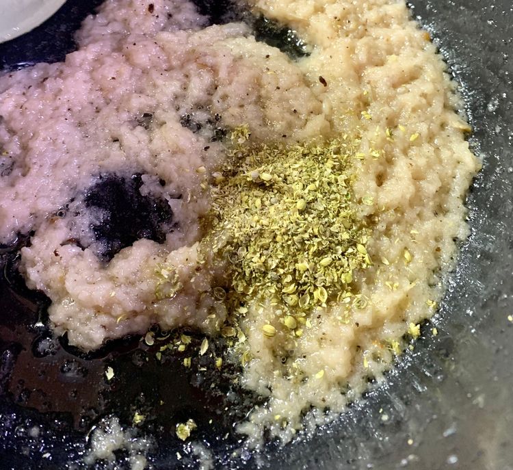 Step 4.1: Add coriander powder and pepper powder and mix well