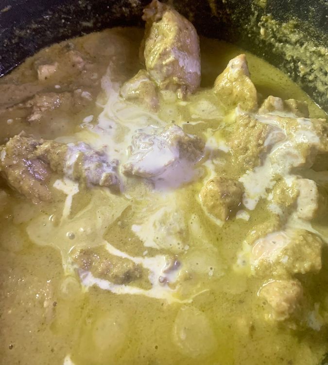 Step 4.1: Now add thickened cream to the pot
