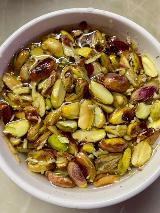 Step 3.1: Soak pistachios in a bowl of hot water for 5 minutes