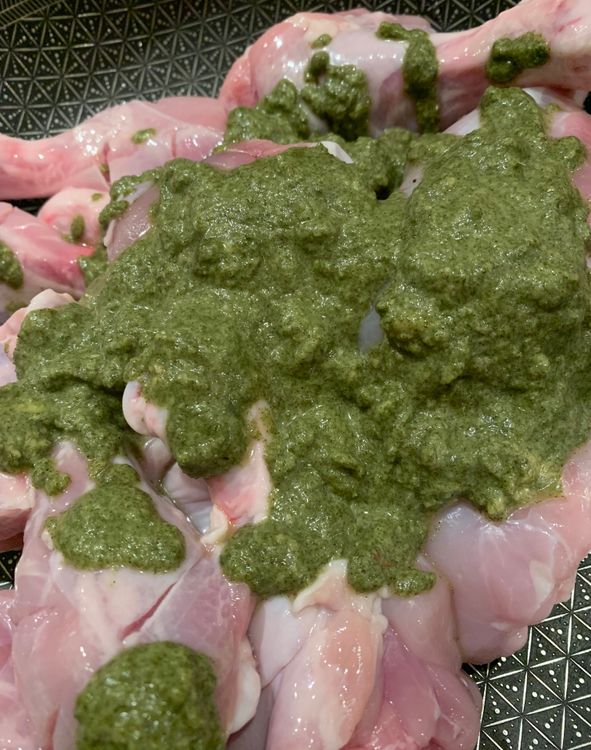 Step 1.1: Add the mint paste to the drumsticks and coat them evenly