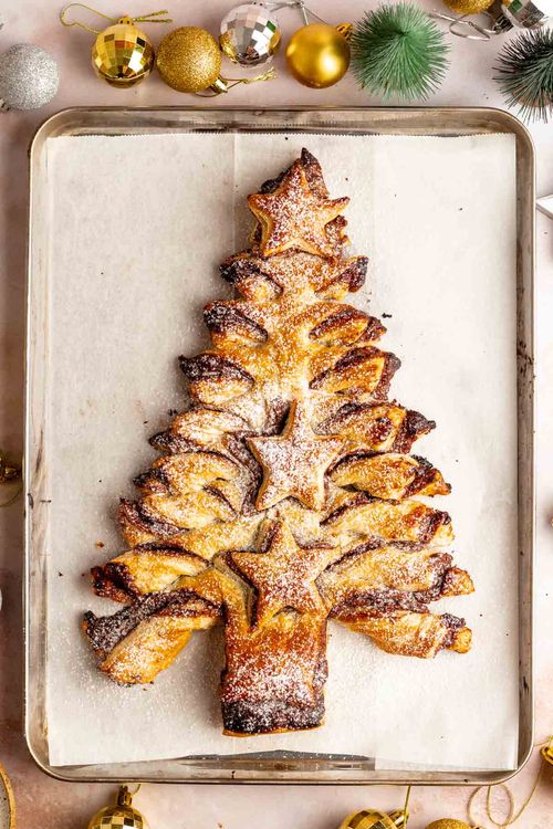 Step 3.1: Sprinkle powdered sugar on top for a snowy look