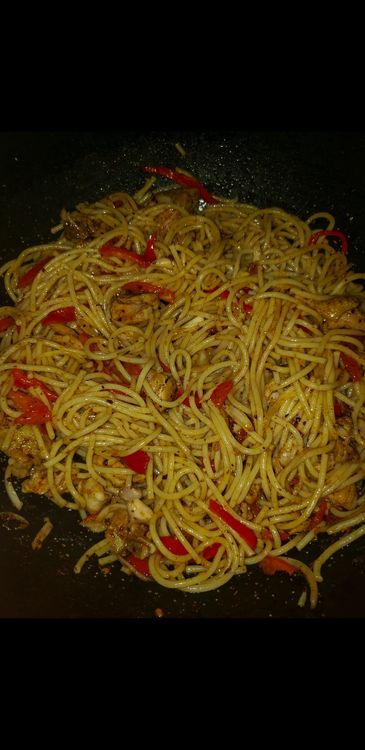 Step 1.1: Preheat pan and grease with little vegetable oil the add veggies and chicken and stir