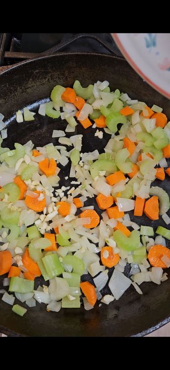 Step 2.1: Stir in the garlic and cook for 1 more minute