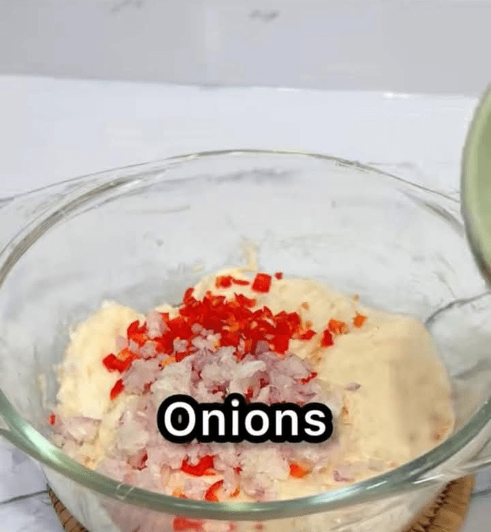 Step 1.3: Coarsely grind or finely chop the habanero peppers and onion