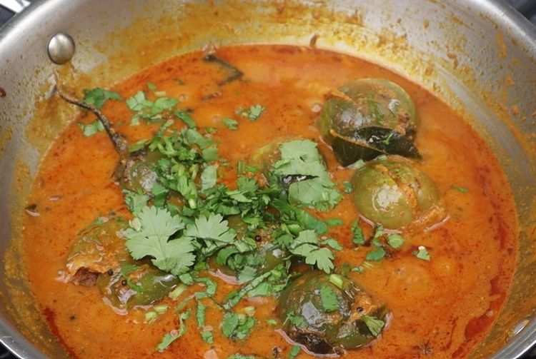 Step 5.1: Garnish with fresh coriander leaves