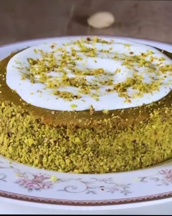 Healthy pistachio cheese cake - no guilt dessert recipe