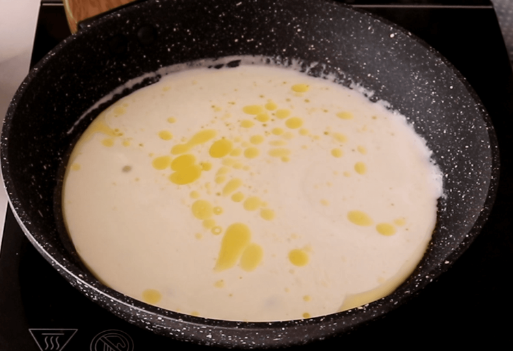Step 1.1: Pour in the milk and stir well