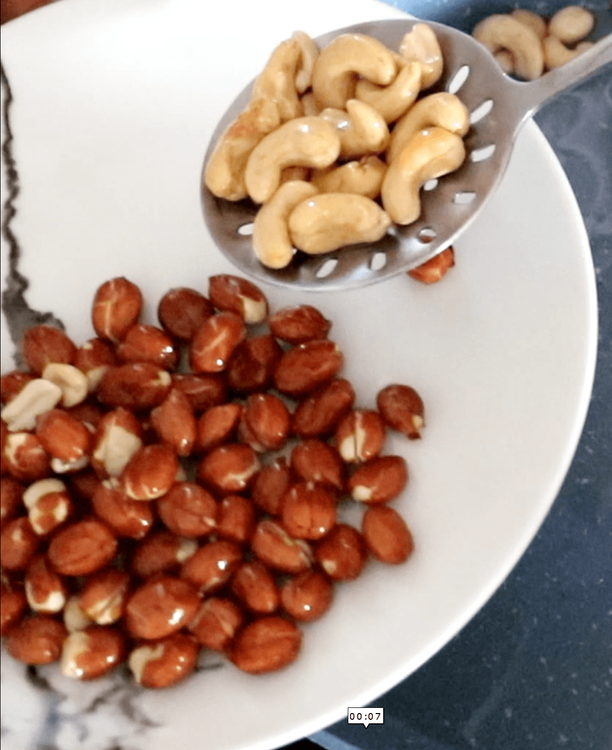 Step 2.1: Next, roast the cashews in the same oil until lightly golden