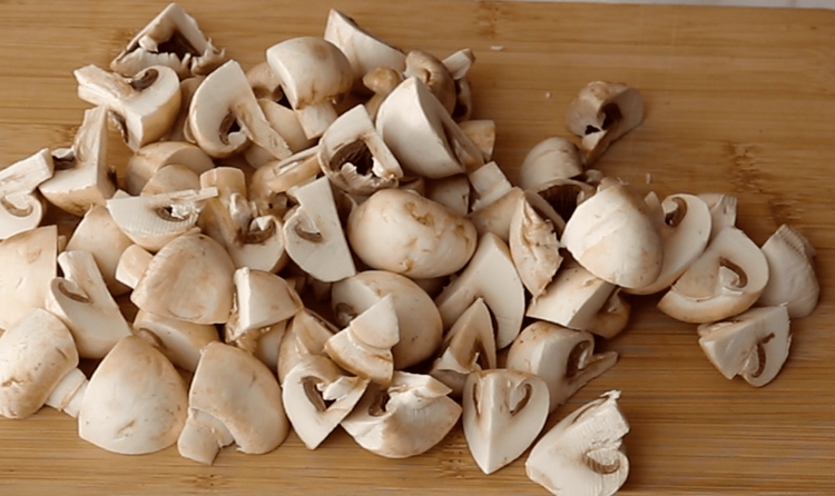 Step 1.1: Rinse the mushrooms well, pat them completely dry, and cut into halves or quarters