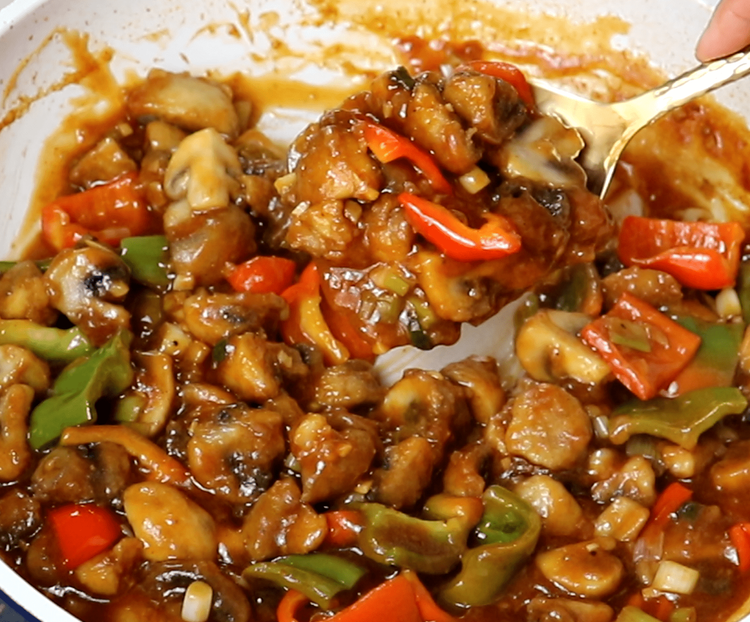 Step 7.1: Simmer for 1–2 minutes so the flavours blend beautifully