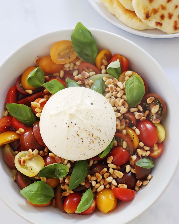 Tomato Burrata Salad with Flatbread recipe