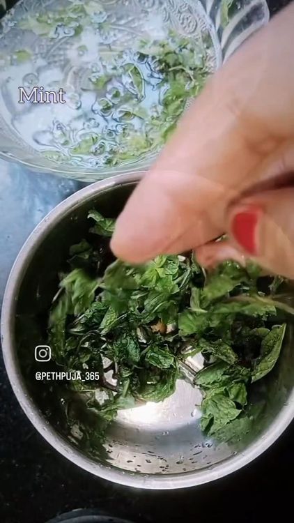 Step 1.1: Wash mint leaves thoroughly