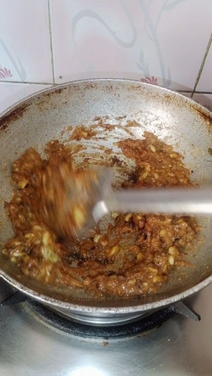 Step 1.2: Add ghee residue with black dates