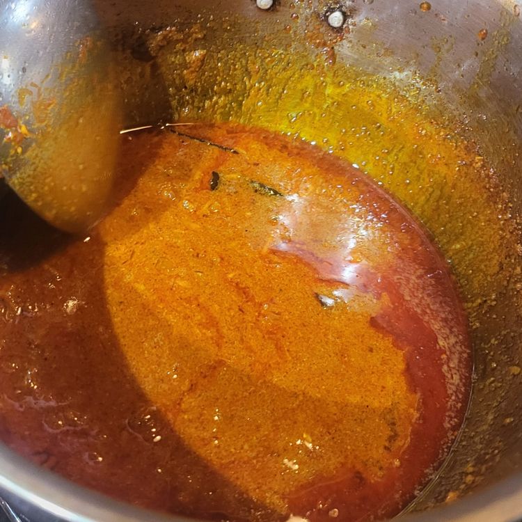 Step 1.1: Add the tinned tomatoes, garlic, ginger & a little salt and pepper