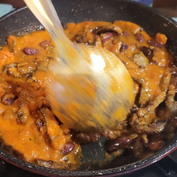 Step 1.1: Heat a pan and add a little vegetable oil