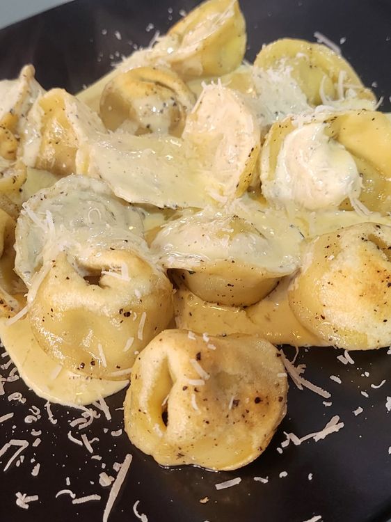 Mozzarella, Sundried Tomato & Basil Tortellini recipe