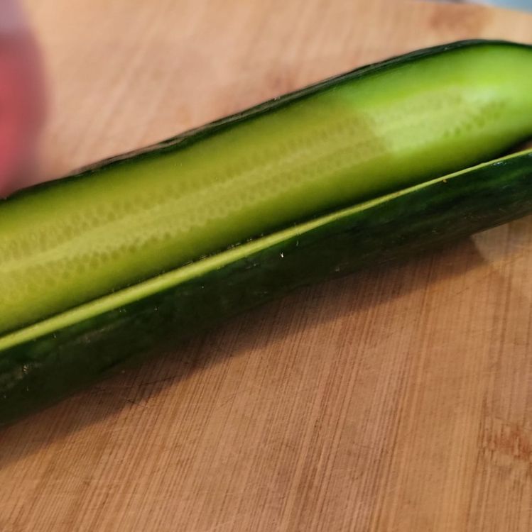 Step 1.2: Place the cucumber slices into a bowl