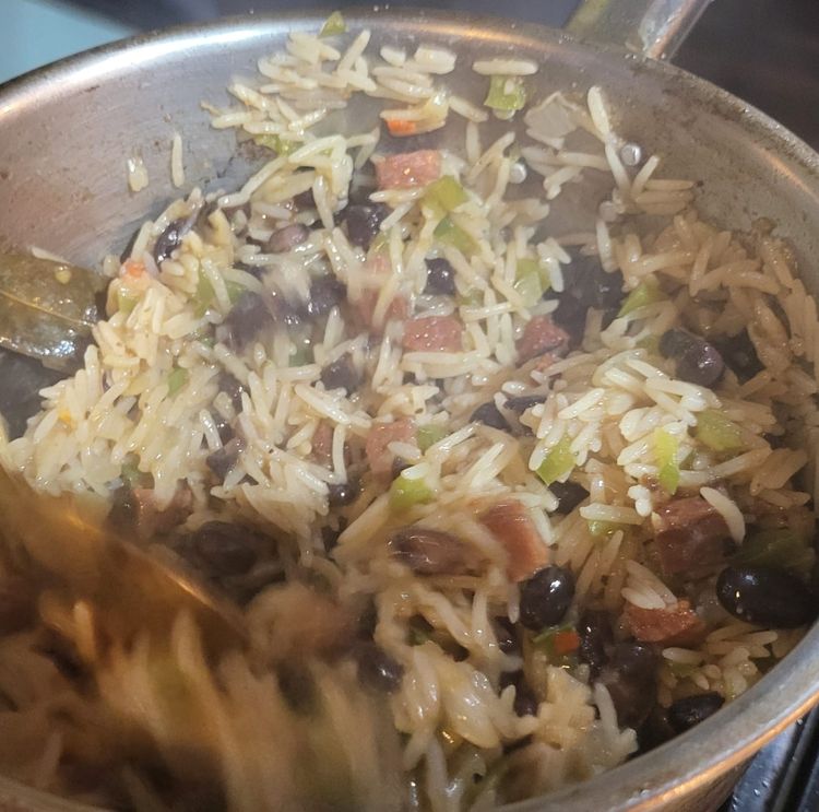 Step 1.1: Add the cumin, oregano, bayleaf & chilli