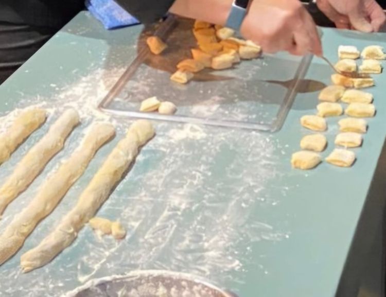 Step 2.1: Cut the tubes into 'nuggets' about 2 cm in length, then use a fork to indent lines on the top of each nugget