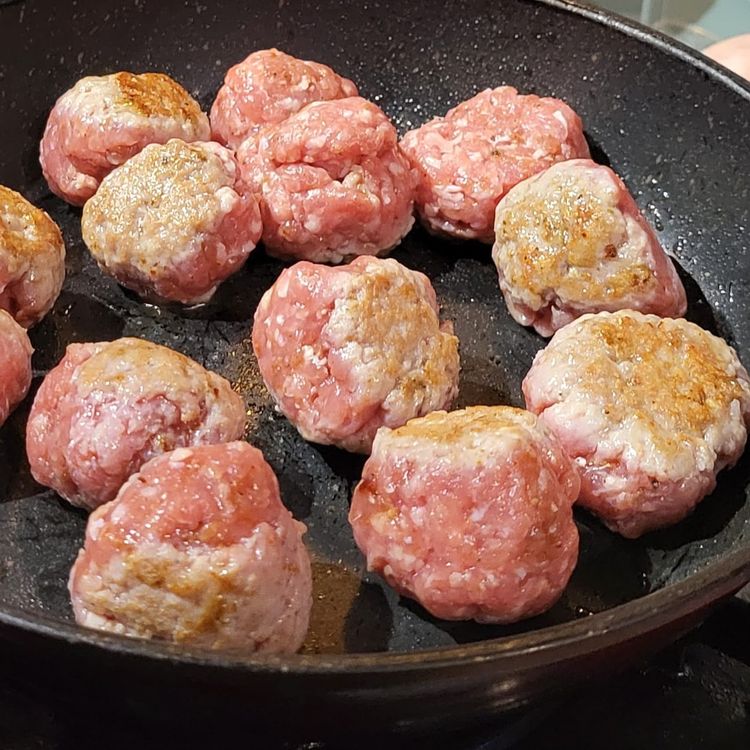 Step 3.1: Heat a pan and add a little vegetable oil