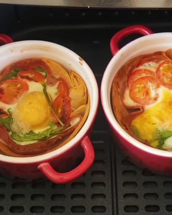 Step 1.1: For best results, check the dish after 7 minutes, then return it for another 3 minutes for a perfectly cooked egg