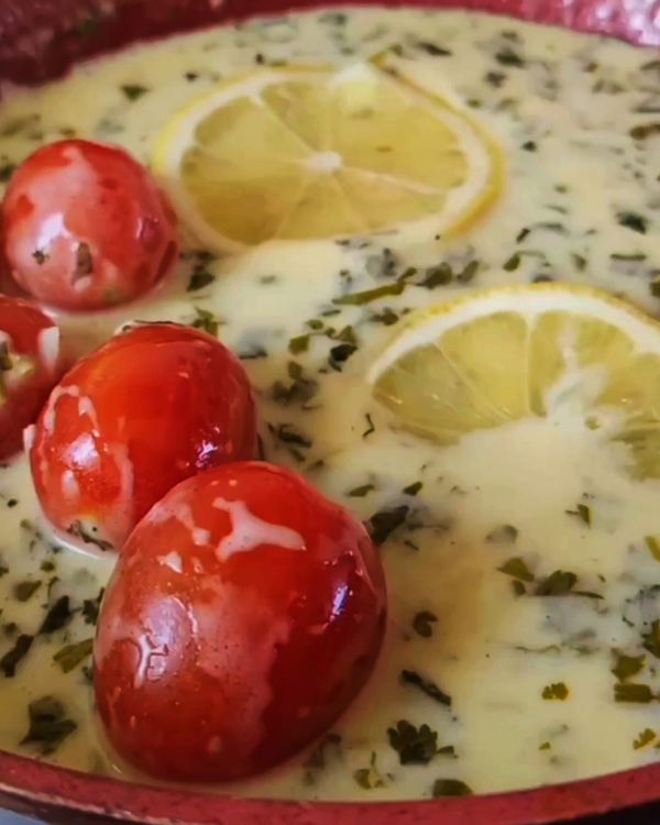 Step 3.1: Toss in cherry tomatoes, if using, and cook for a minute until softened