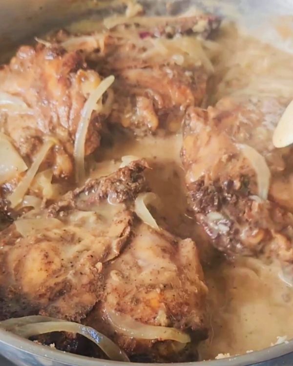 Step 2.1: Add the chicken back into the skillet with the sauce