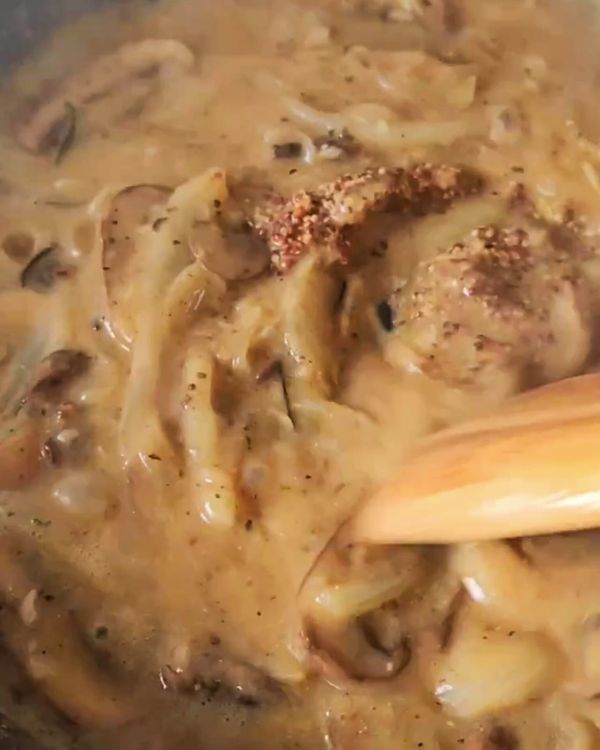 Step 2.1: Stir in the cornstarch and stock, mixing to create the gravy