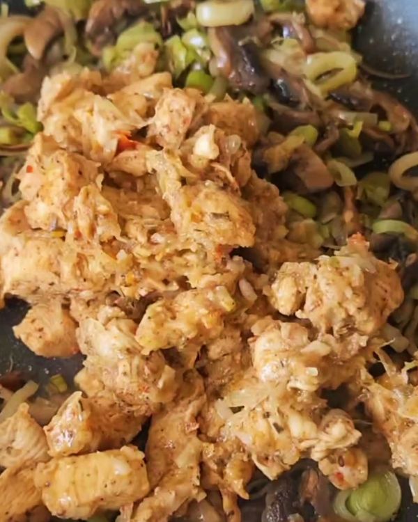 Step 2.1: Return the chicken to the skillet, stir to combine, and remove from heat