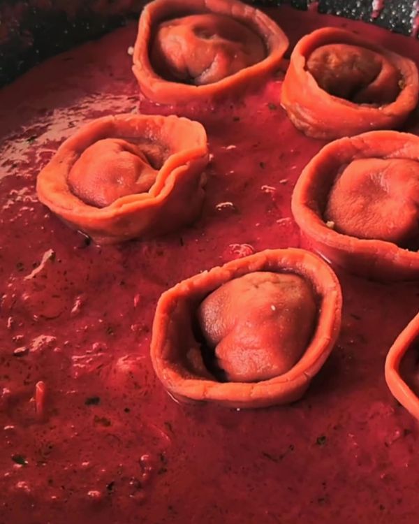 Step 2.1: Toss in the cooked pasta and simmer for 3–4 minutes to coat