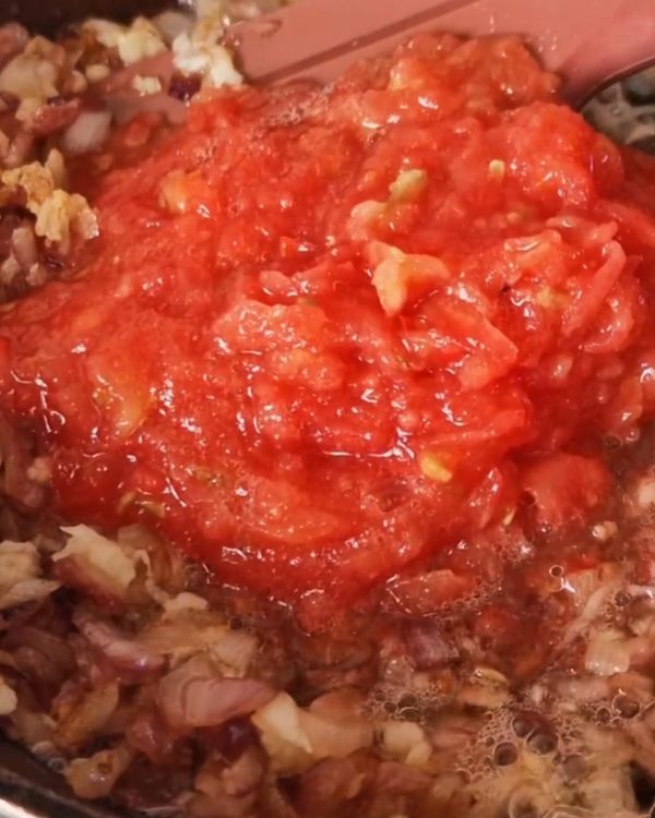 Step 2.1: Add baked beans and crushed tomatoes