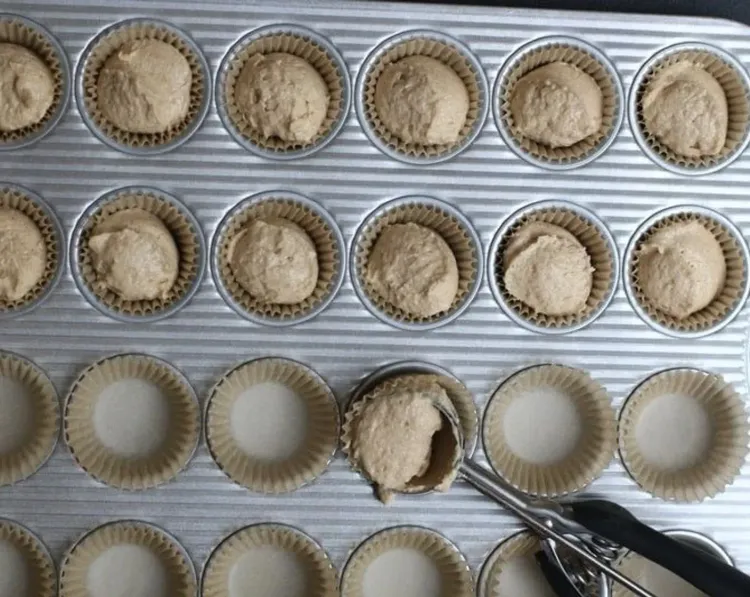 Step 2.1: Using a 1 1/2 tablespoon scoop, place batter in muffin liners to ensure even size and baking