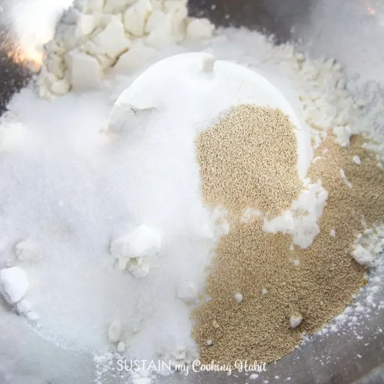 Step 1.2: In a large bowl, combine the semolina, all-purpose flour, salt, sugar, baking powder, and yeast