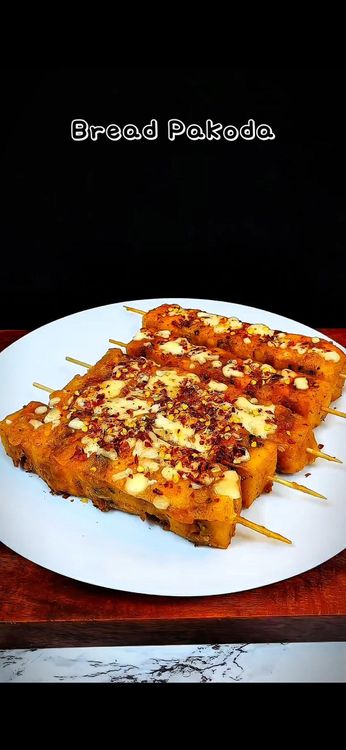 Cheesy Bread Pakora recipe