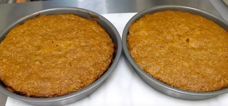 Step 3.1: Allow cakes to cool completely before frosting
