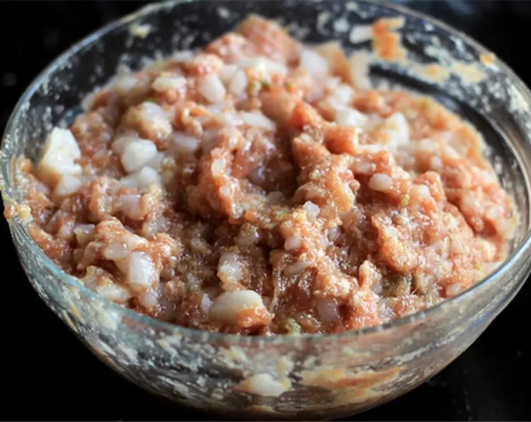 Step 2.1: Mince the pork jelly and mix with the ground pork filling