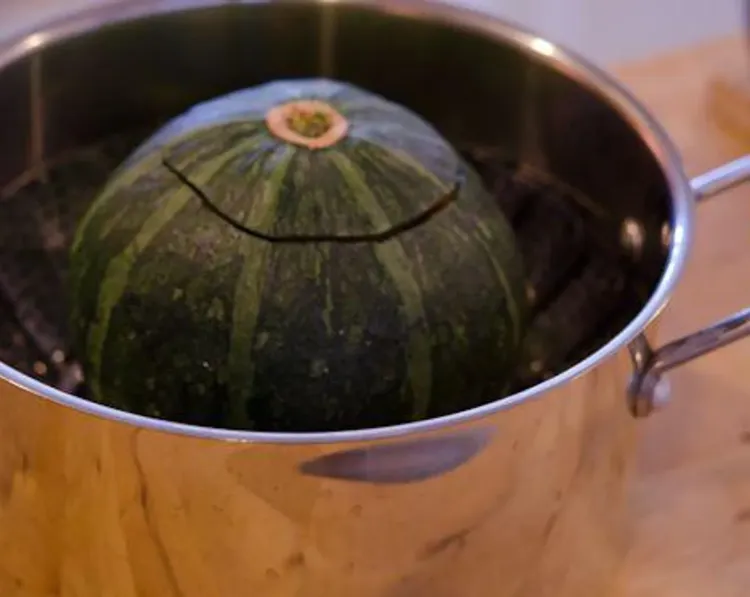 Step 2.1: Place the pumpkin in a steamer, cover with lid or foil, and steam over medium heat for about 40 minutes