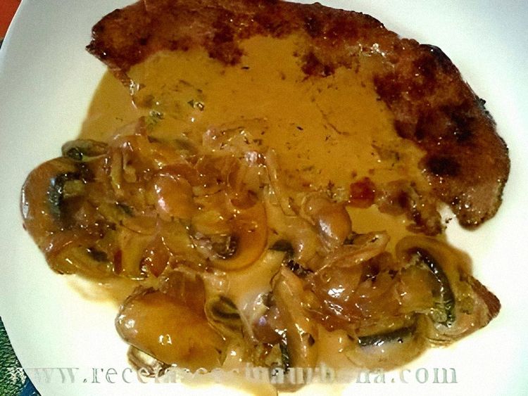 Veal with Mushroom Sauce recipe