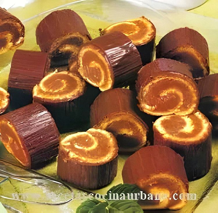 Dulce de Leche Rolls with Chocolate Ganache recipe