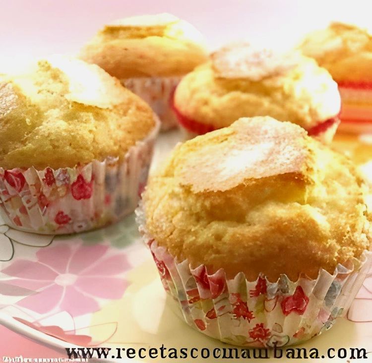 Lemon Cream-Filled Muffins recipe