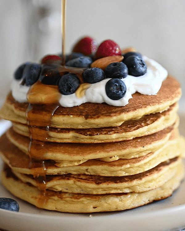 Breakfast Pancakes with Yogurt and Berries recipe
