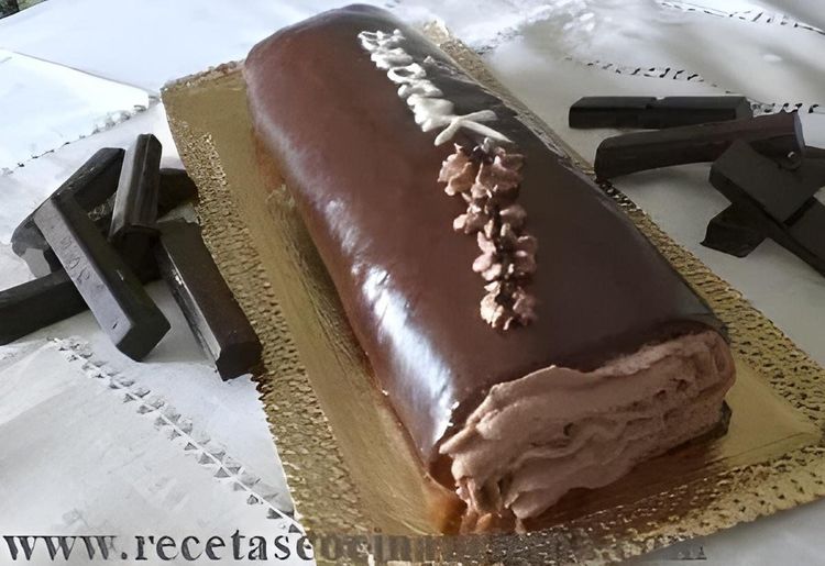 Rolled Cake with Chestnut Cream and Chocolate recipe