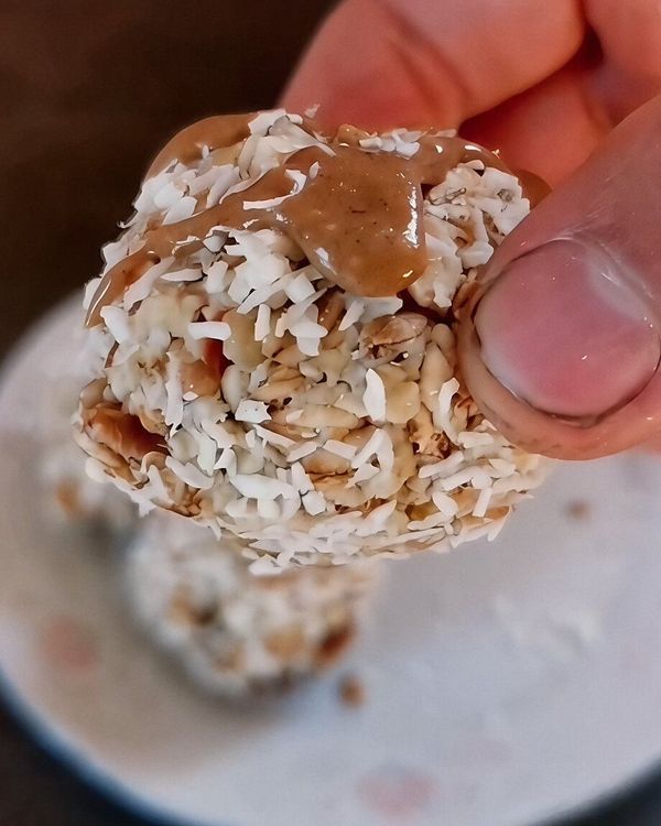 Easy Vegan Power Bites in 10 Minutes recipe