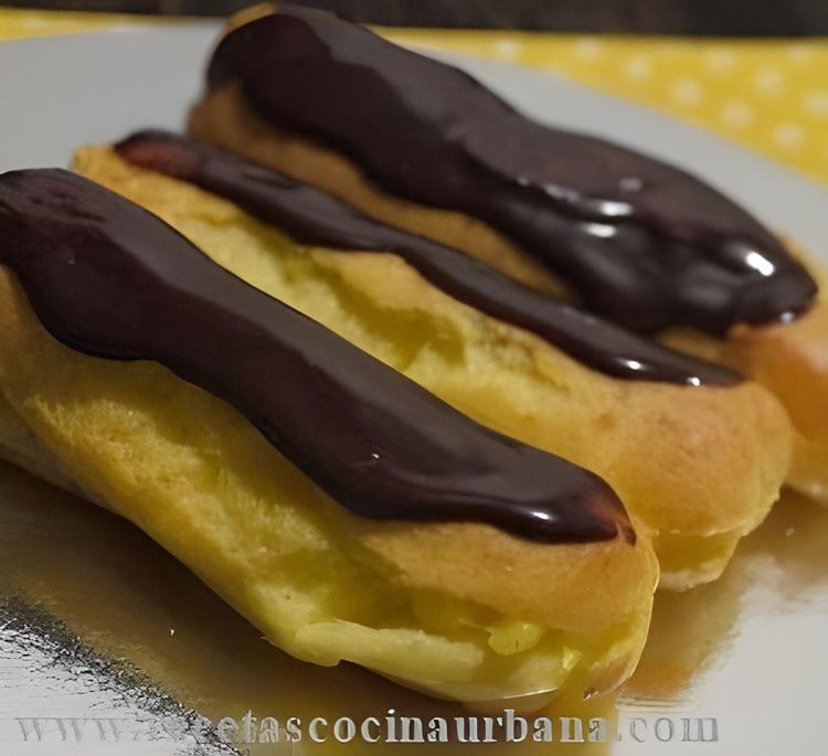 Éclairs Filled with Pastry Cream recipe